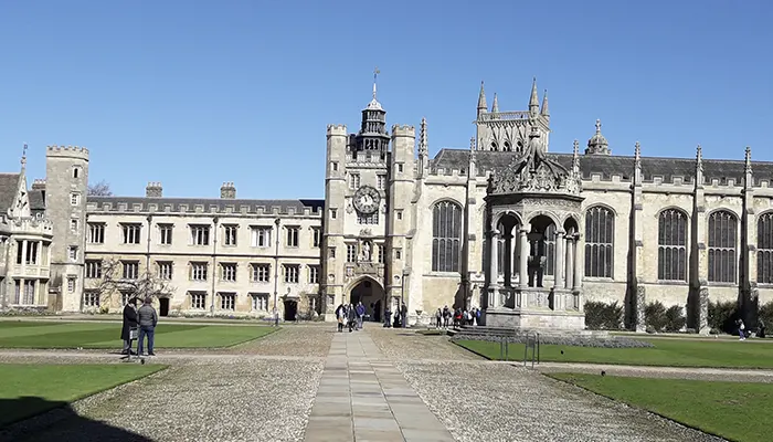 cambridge coach trips