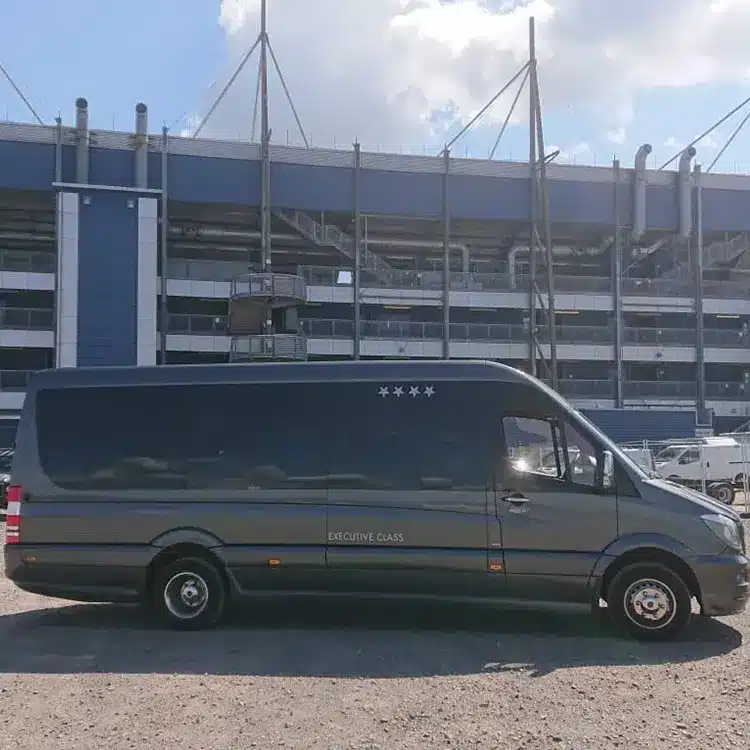 luxury-mini-bus-hire