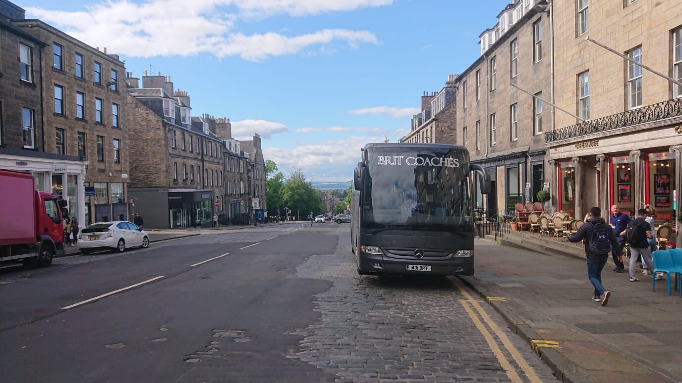 Coach - Scotland Streets